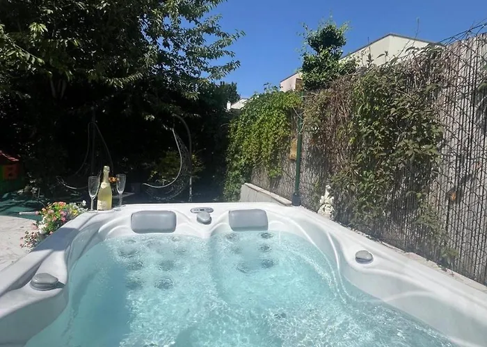 Oase, House Floor, Fitness, Garden, Jacuzzi, Close To Subway U1